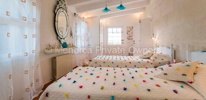 Twin bedroom of VN53 villa to rent in Menorca
